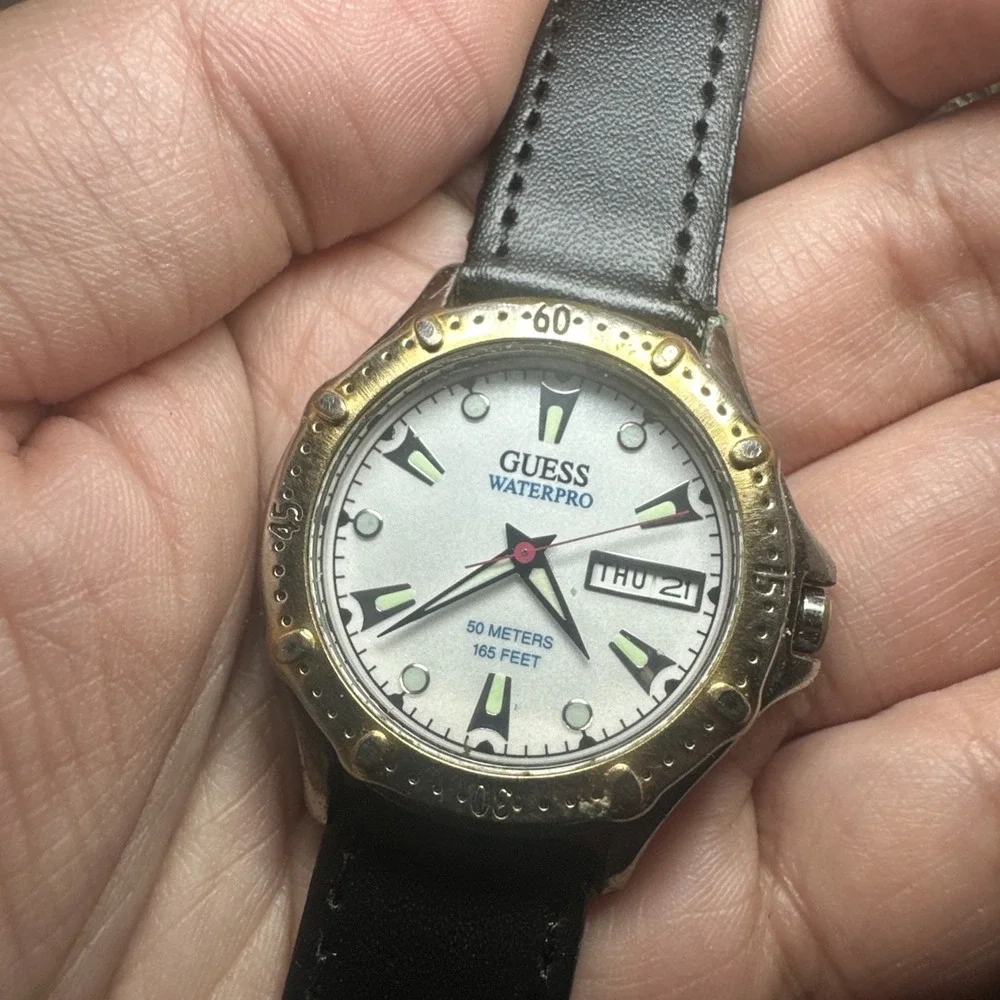 Works Vintage Guess Waterpro Mens Watch Diver‎ Style Bezel Work 37mm Black 7.5